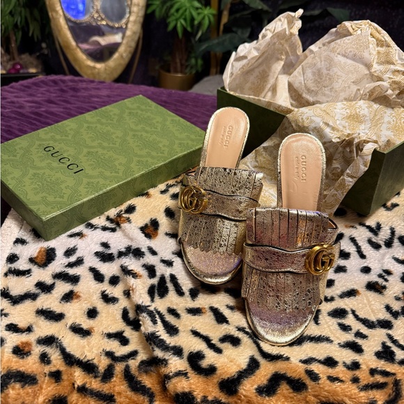 Gucci Metallic Gold Mules with GG Logo - Picture 3 of 5